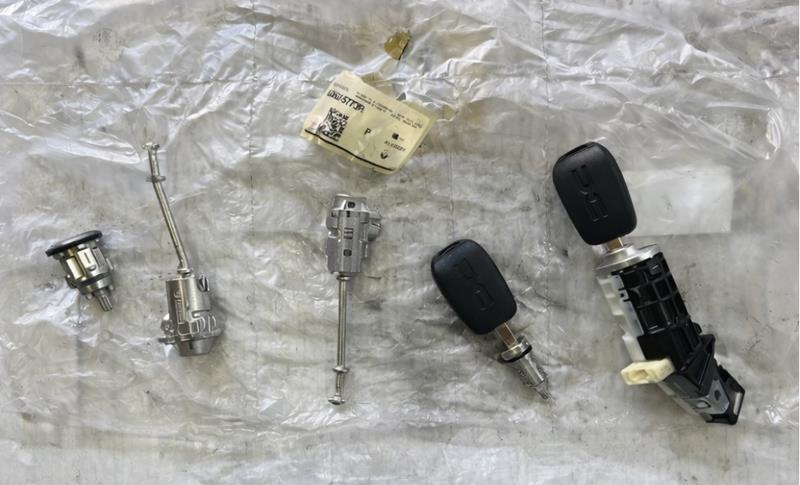 KONTAK ANAHTAR SETİ 806015773R SANDERO JOGGER