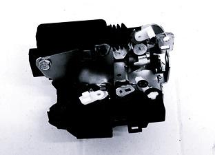 KAPI KİLİDİ ÖN SOL EGK140 CLIO (01-10) ELEKTİRİKLİ