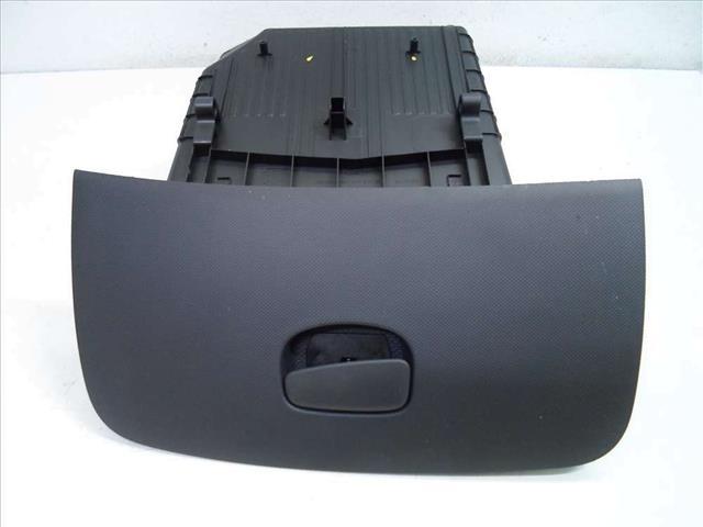 TORPİDO ALT KAPAK 681087227R CLIO IV