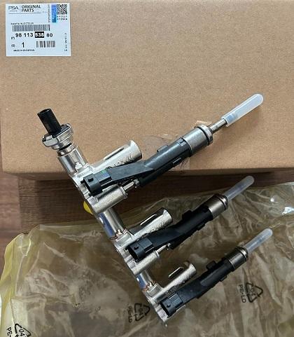 ENJEKTÖR RAMPASI + 3 AD. ENJEKTÖR 1.2 PURETECH CORSA F COMBO 208 308 3008 PARTNR